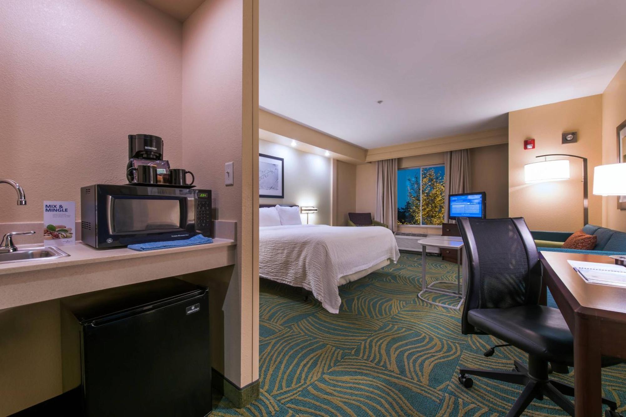 Springhill Suites Devens Common Center Exterior foto