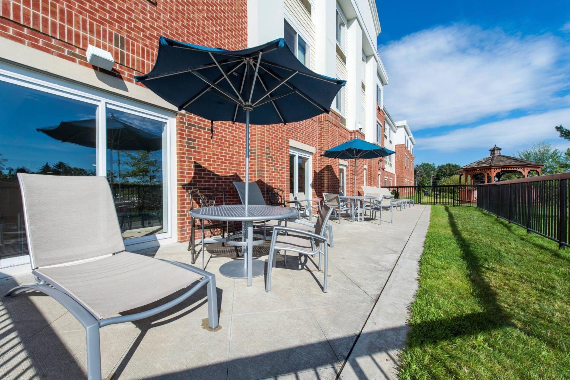 Springhill Suites Devens Common Center Exterior foto